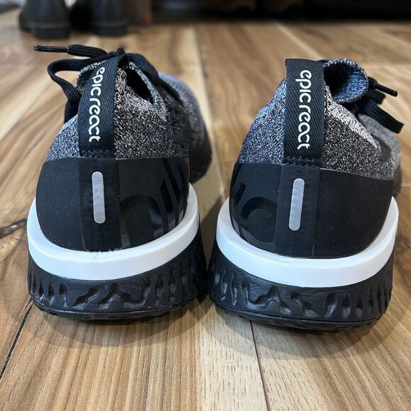 Nike Cookies and Cream Flyknit React Running Shoes - Women’s - Picture 4 of 6